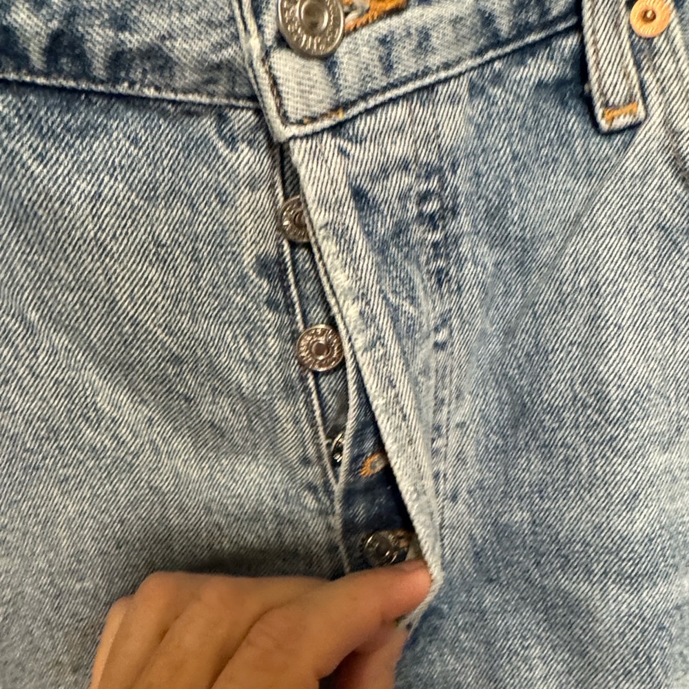 Citizens Of Humanity Light Blue Distressed Denim Jean Shorts - Picture 4 of 8